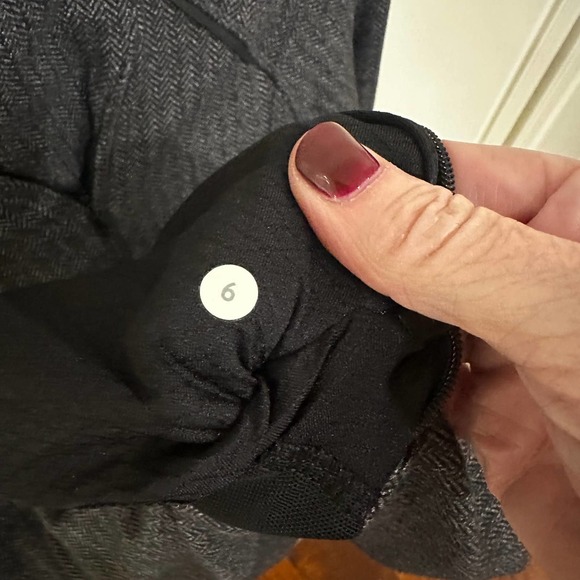 Lululemon Think Fast Pullover Women’s Herringbone Zip Front Sweatshirt - Picture 4 of 10